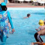 Tunisie : Le ministère du Tourisme interdit les restrictions vestimentaires dans les hôtels et agences de voyage