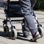 Perte musculaire chez les seniors : causes, risques et mesures préventives selon une spécialiste