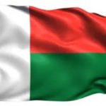 Antananarivo : tensions, l’armée d’élite bascule, la France suspend des vols Drapeau Madagascar