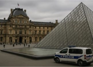 Louvre Paris