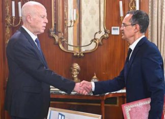 Kaïs Saïed dénonce des pratiques illégales dans la distribution d’ammoniac aux agriculteurs