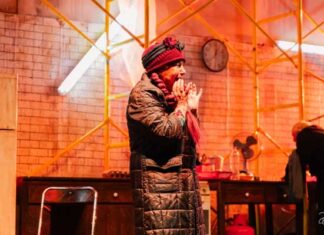 « Rêve(s)… Comédie noire » : Une Expérience Théâtrale Intense Entre Chaos et Espoir pour la Tunisie