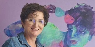 Nadia Dhab expose « À pleins tubes » à la galerie Kalysté