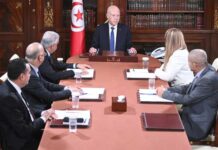 Kaïs Saïed réunit les responsables des médias publics et réaffirme le rôle national de la presse