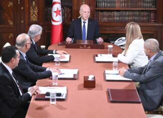 Kaïs Saïed réunit les responsables des médias publics et réaffirme le rôle national de la presse