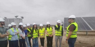 Kairouan : des étudiants de l’ISSAT découvrent la centrale photovoltaïque de Sbikha