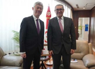 Tunisie–Japon : Ahmed Chafra reçoit le candidat japonais à la Cour pénale internationale