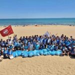 Collecte de près de 200 kg de déchets plastiques sur la plage de la Marsa