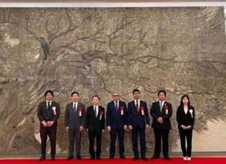Japon : la mosaïque tunisienne “L’Olivier” exposée à l’Université Ritsumeikan après Osaka 2025