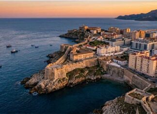 Ceuta et Melilla, deux villes africaines au cœur de cinq siècles de rivalité hispano-marocaine CEUTA MELLILA Maroc Espagne