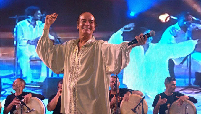Festival d’Oudhna 2026 : Hédi Habbouba triomphe lors de la soirée de clôture et reçoit un vibrant hommage