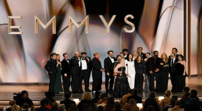 Emmy Awards 2026 : « Widow’s Bay » triomphe, « The Pitt » conserve sa couronne