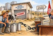 CARICATURE : Le lait attend, les subventions aussi Caricature montrant un éleveur inquiet devant un centre laitier fermé, une chaîne brisée et un responsable administratif générique entouré de dossiers de subventions.