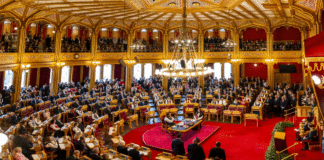 CHRONIQUE | Norvège : une présidente du Parlement tombe pour 11 kilomètres… Ailleurs, on aurait construit une autoroute !