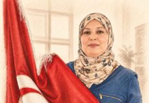 LA TUNISIE QUI GAGNE | Amel Hamdi – fondatrice de Quatre A Energy : « Pour moi, l’énergie solaire doit être accessible, fiable et pour tous les Tunisiens » Portrait au crayon d’une femme tunisienne portant un hijab fleuri et tenant le drapeau national tunisien, sur fond ivoire.